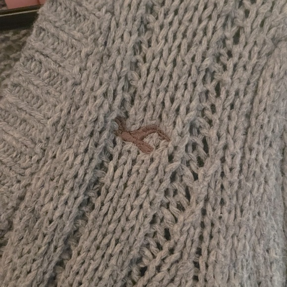 Grey Hollister knit crop long sleeve - Picture 3 of 4
